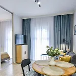Przy Promenadzie Trzy Korony Z Sypialnia - Parking - An Der Promenade Trzy Korony Mit Schlafzimmer - Parkplatz- Na Wyspie شقة سفينويتشي