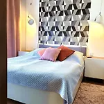 شقة Przy Promenadzie Trzy Korony Z Sypialnia - Parking - An Der Promenade Trzy Korony Mit Schlafzimmer - Parkplatz- Na Wyspie سفينويتشي