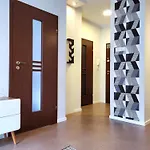 Przy Promenadzie Trzy Korony Z Sypialnia - Parking - An Der Promenade Trzy Korony Mit Schlafzimmer - Parkplatz- Na Wyspie سفينويتشي