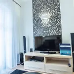 شقة Przy Promenadzie Trzy Korony Z Sypialnia - Parking - An Der Promenade Trzy Korony Mit Schlafzimmer - Parkplatz- Na Wyspie