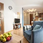 Przy Promenadzie Trzy Korony Z Sypialnia - Parking - An Der Promenade Trzy Korony Mit Schlafzimmer - Parkplatz- Na Wyspie * سفينويتشي