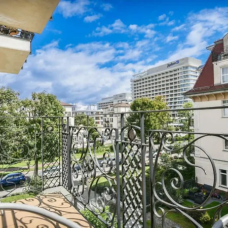 Przy Promenadzie Trzy Korony Z Sypialnia - Parking - An Der Promenade Trzy Korony Mit Schlafzimmer - Parkplatz- Na Wyspie Apartmán