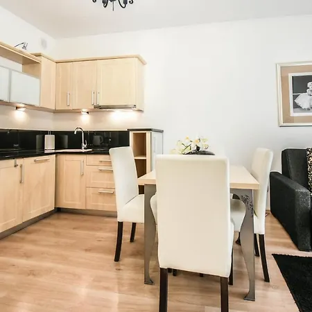 شقة Przy Promenadzie Trzy Korony Z Sypialnia - Parking - An Der Promenade Trzy Korony Mit Schlafzimmer - Parkplatz- Na Wyspie *