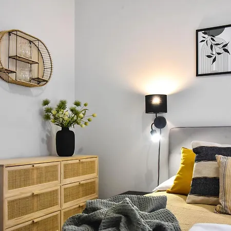 Przy Promenadzie Trzy Korony Z Sypialnia - Parking - An Der Promenade Trzy Korony Mit Schlafzimmer - Parkplatz- Na Wyspie Apartmán *