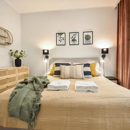 Apartmán Przy Promenadzie Trzy Korony Z Sypialnia - Parking - An Der Promenade Trzy Korony Mit Schlafzimmer - Parkplatz- Na Wyspie *