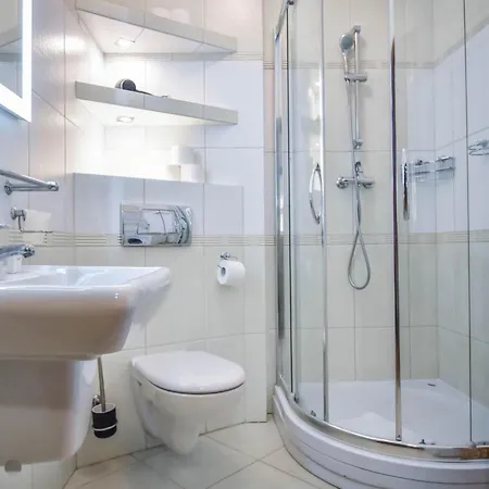 Przy Promenadzie Trzy Korony Z Sypialnia - Parking - An Der Promenade Trzy Korony Mit Schlafzimmer - Parkplatz- Na Wyspie * Svinoústí