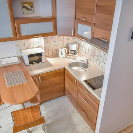 Przy Promenadzie Trzy Korony Z Sypialnia - Parking - An Der Promenade Trzy Korony Mit Schlafzimmer - Parkplatz- Na Wyspie *