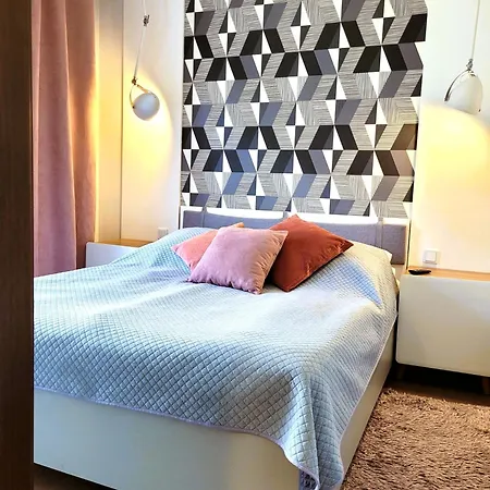 아파트 Przy Promenadzie Trzy Korony Z Sypialnia - Parking - An Der Promenade Trzy Korony Mit Schlafzimmer - Parkplatz- Na Wyspie 슈비노우이스쳬