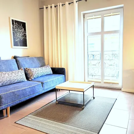 Przy Promenadzie Trzy Korony Z Sypialnia - Parking - An Der Promenade Trzy Korony Mit Schlafzimmer - Parkplatz- Na Wyspie شقة