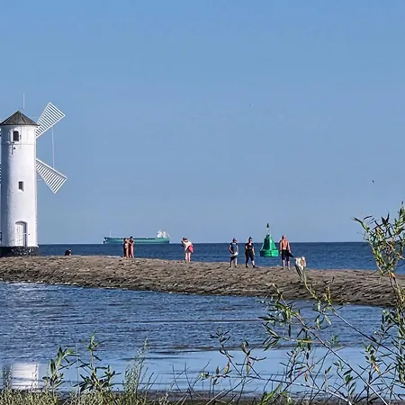 Przy Promenadzie Trzy Korony Z Sypialnia - Parking - An Der Promenade Trzy Korony Mit Schlafzimmer - Parkplatz- Na Wyspie *