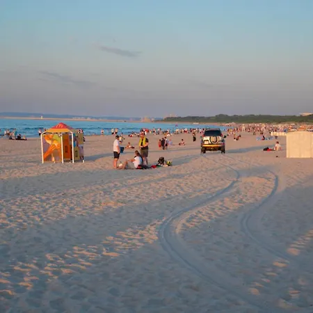 Przy Promenadzie Trzy Korony Z Sypialnia - Parking - An Der Promenade Trzy Korony Mit Schlafzimmer - Parkplatz- Na Wyspie سفينويتشي