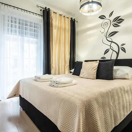 아파트 Przy Promenadzie Trzy Korony Z Sypialnia - Parking - An Der Promenade Trzy Korony Mit Schlafzimmer - Parkplatz- Na Wyspie 슈비노우이스쳬