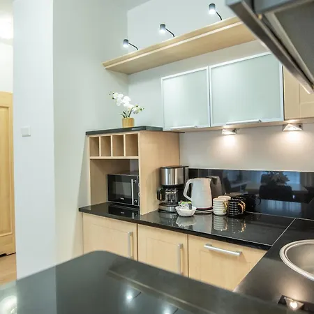 Przy Promenadzie Trzy Korony Z Sypialnia - Parking - An Der Promenade Trzy Korony Mit Schlafzimmer - Parkplatz- Na Wyspie *