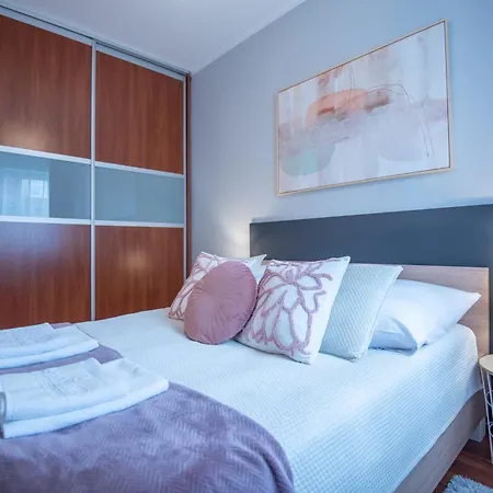 Przy Promenadzie Trzy Korony Z Sypialnią&parking - Na Wyspie Apartament