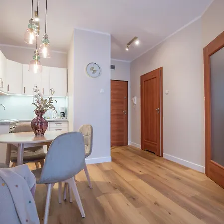 Przy Promenadzie Trzy Korony Z Sypialnia - Parking - An Der Promenade Trzy Korony Mit Schlafzimmer - Parkplatz- Na Wyspie Svinoústí