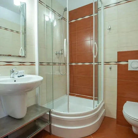 Przy Promenadzie Trzy Korony Z Sypialnia - Parking - An Der Promenade Trzy Korony Mit Schlafzimmer - Parkplatz- Na Wyspie