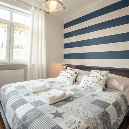 Przy Promenadzie Trzy Korony Z Sypialnia - Parking - An Der Promenade Trzy Korony Mit Schlafzimmer - Parkplatz- Na Wyspie Svinoústí