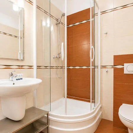 Przy Promenadzie Trzy Korony Z Sypialnia - Parking - An Der Promenade Trzy Korony Mit Schlafzimmer - Parkplatz- Na Wyspie Apartmán Svinoústí