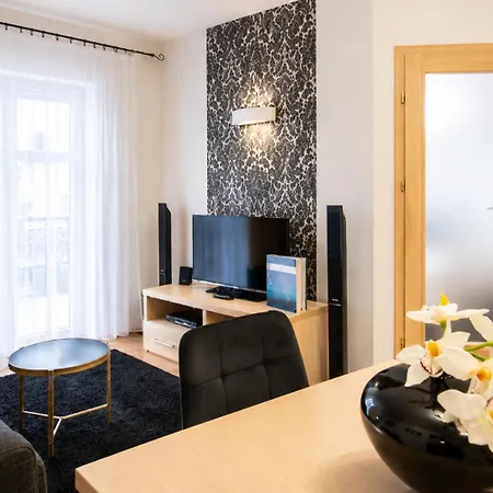 Apartmán Przy Promenadzie Trzy Korony Z Sypialnia - Parking - An Der Promenade Trzy Korony Mit Schlafzimmer - Parkplatz- Na Wyspie