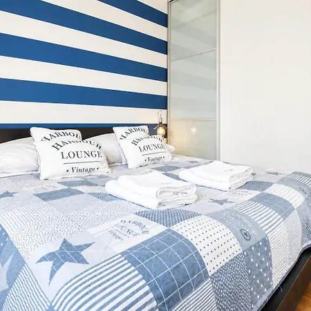 Przy Promenadzie Trzy Korony Z Sypialnia - Parking - An Der Promenade Trzy Korony Mit Schlafzimmer - Parkplatz- Na Wyspie *